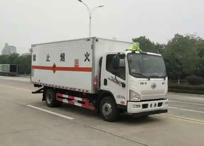 庆城爆破器材运输车可以上高速吗？